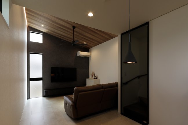 【ホテルのような家】外から自分の家を見て「本当に家を建てたんだな」と実感します